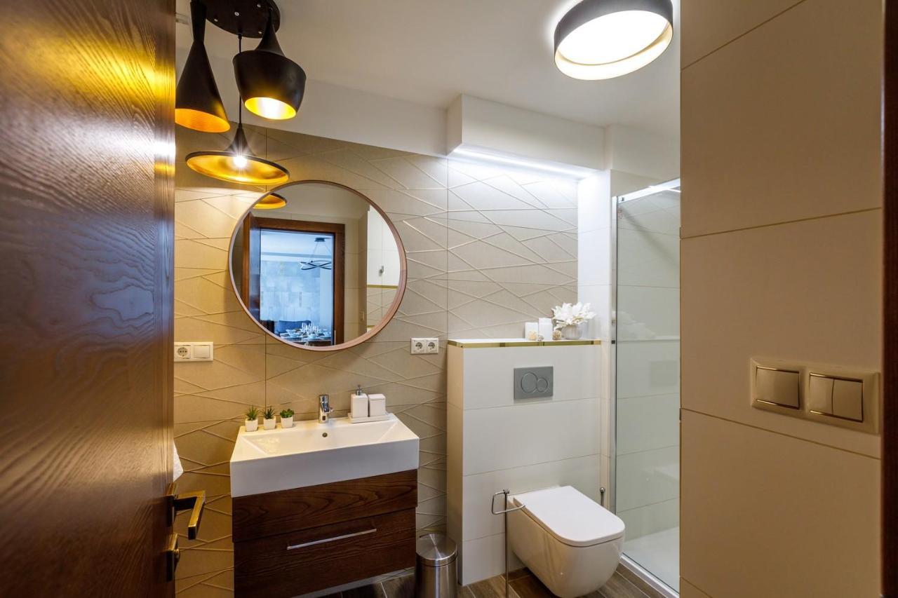 Royal Cafe Apartman 凯斯特海伊 外观 照片