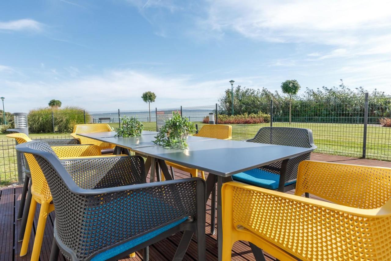 Royal Cafe Apartman 凯斯特海伊 外观 照片