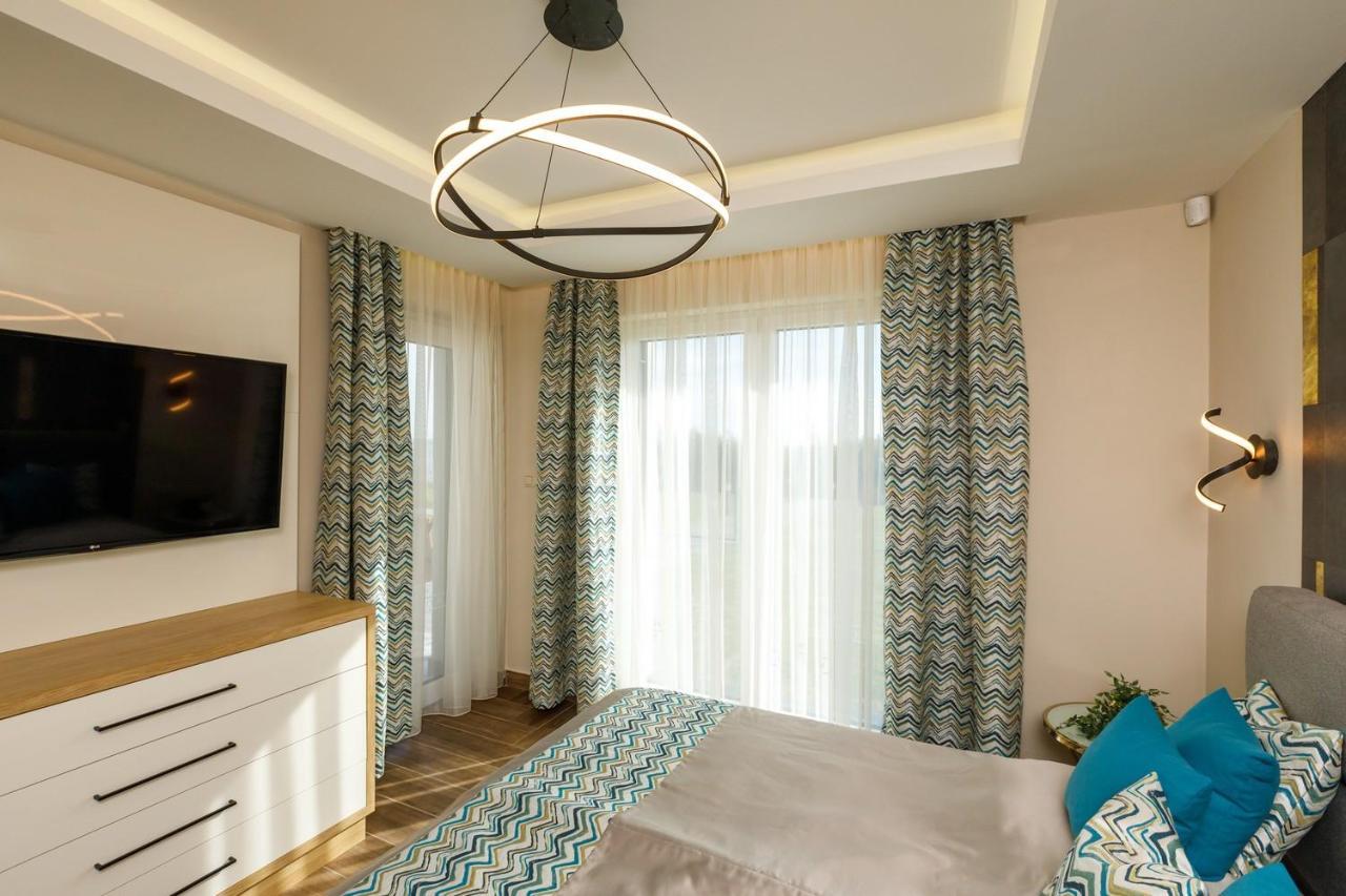 Royal Cafe Apartman 凯斯特海伊 外观 照片
