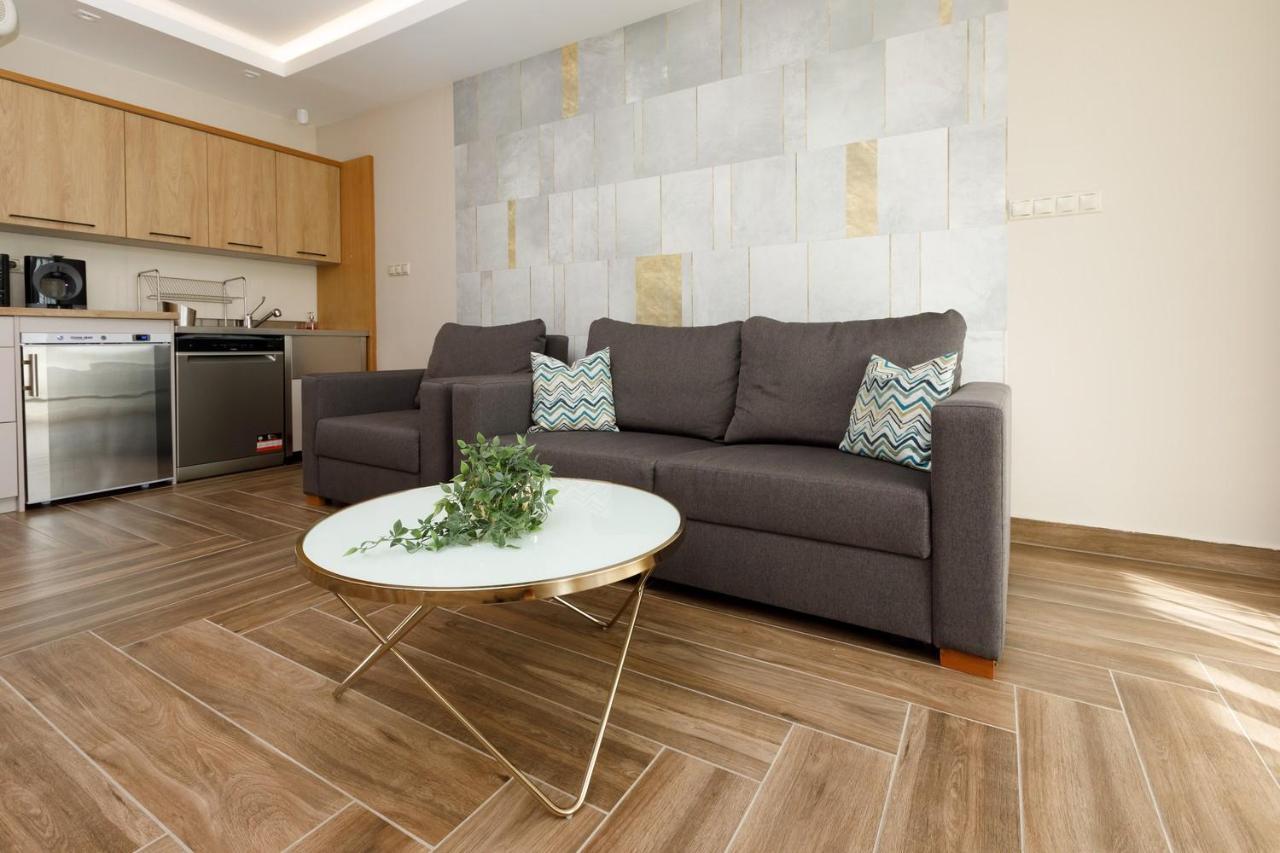 Royal Cafe Apartman 凯斯特海伊 外观 照片